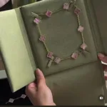 [Eternal Jewellery] Pink Necklace with Ten Clover Designs - 图片 4