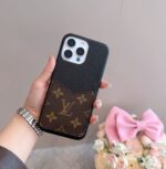 LV Classic Monogram Card Slot Phone Case - 图片 8