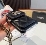 Chanel Style Quilted Leather Phone Case with Crossbody Chain & Card Pocket - 图片 9