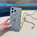 Chanel Style Quilted Leather Flip Card Holder Phone Case With Gold Chain Crossbody Strap - 图片 11