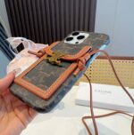 Celine Triomphe Monogram Card Slot Crossbody Phone Case - 图片 17