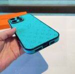 Louis Vuitton Embossed Monogram Vertical Stripe Luxury Phone Case - 图片 5