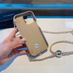 Chanel Style Quilted Leather Flip Card Holder Phone Case With Gold Chain Crossbody Strap - 图片 20