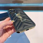 YSL V-Shaped Quilted Leather Diamond Metal Logo Electroplated Frame Luxury Phone Case - 图片 9