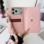 Gucci GG Monogram Embossed Envelope Crossbody Wallet Phone Bag - 图片 9