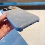 Dior Lady Dior Quilted Phone Case with Metal Pendant - 图片 13