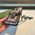 Gucci Dionysus Snake Head Leather Phone Case with Card Slot & Crossbody Strap - 图片 4