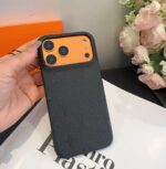 Louis Vuitton Style Embossed Monogram Leather Slim Phone Case - 图片 3