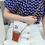 Loewe Style Anagram Embossed Card Holder Crossbody Phone Case - 图片 4