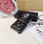 Chanel Style Quilted Leather Phone Case with Crossbody Chain & Card Pocket - 图片 8