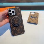 LV Classic Monogram Phone Case with Strong Magnetic & Logo Stand - 图片 18