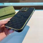 Gucci Electroplated Side Embossed Phone Case | Full Coverage Precision Cutout - 图片 8
