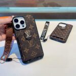 LV Classic Monogram Full Coverage Case - Top & Bottom Card Slots   Lanyard - 图片 5