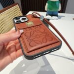 Loewe Flip Card Holder iPhone Case with Short Wrist Strap - 图片 9
