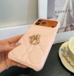 Dior Lady Dior Quilted Metal Pendant Phone Case - 图片 14