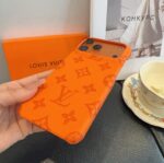 Louis Vuitton Style Embossed Monogram Leather Slim Phone Case - 图片 19