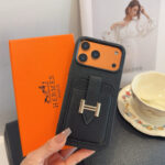 Hermès-Style Leather Card Holder Phone Case with H Buckle & Shockproof Bumper - 图片 3