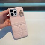 Dior Lady Dior Quilted Phone Case with Metal Pendant - 图片 23