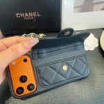 Chanel Quilted Caviar Leather Card Holder Chain Strap Luxury Phone Case - 图片 4