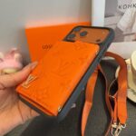 Louis Vuitton Embossed Monogram Card Holder Crossbody Strap Luxury Phone Case - 图片 15