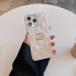Gucci Embossed GG Monogram Metal Logo Premium Leather Luxury Phone Case - 图片 5