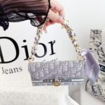 Dior Oblique Jacquard Phone Case Bag with Crossbody Strap & Chain Handle - 图片 4