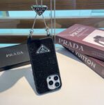 Prada Style Full Diamond Glitter Phone Case With Crossbody Chain Strap - 图片 6