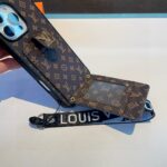 LV Classic Monogram Full Coverage Case - Top & Bottom Card Slots   Lanyard - 图片 14
