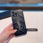 YSL V-Shaped Quilted Leather Diamond Metal Logo Electroplated Frame Luxury Phone Case - 图片 3