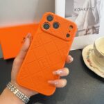 Hermès Style Embossed Leather Texture Full Cover Phone Case - 图片 3