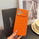 Chanel Precise-Cut Full-Cover iPhone Case | Instant Leather Finish - 图片 3