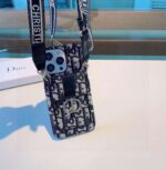 Dior Montaigne - Embroidered Strap Card Phone Case - 图片 3