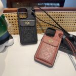Loewe Flip Card Holder iPhone Case with Short Wrist Strap - 图片 15