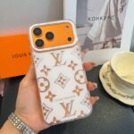 Louis Vuitton Transparent Glitter Monogram Electroplated Luxury Shockproof Phone Case - 图片 8