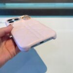 Dior Lady Dior Quilted Phone Case with Metal Pendant - 图片 21