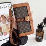 Luxury Designer Monogram Flip Wallet Phone Case with Wrist Lanyard - 图片 7
