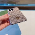 Gucci Classic Monogram Phone Case | Metal Logo & Polished Edge, In Sync with Official Launch - 图片 5