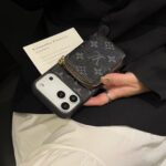 Louis Vuitton & Burberry Monogram Zipper Wallet Phone Case - 图片 7