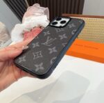 LV Classic Monogram iPhone Case - 图片 5