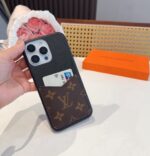 LV Classic Monogram Card Slot Phone Case - 图片 13