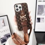 Louis Vuitton Classic Monogram Wrist Strap Luxury Phone Case - 图片 8