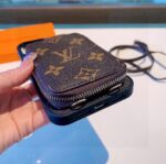 LV Monogram Crossbody Multi-Function Wallet Phone Case with Coin Pocket - 图片 5