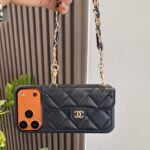 Chanel Quilted Caviar Leather Card Holder Chain Strap Luxury Phone Case - 图片 8