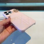 Dior Lady Dior Quilted Phone Case with Metal Pendant - 图片 20