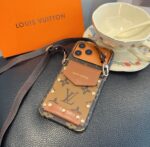Louis Vuitton Style Monogram Card Holder Crossbody Phone Case With Rivet Detail - 图片 4