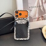 Loewe Style Anagram Embossed Card Holder Crossbody Phone Case - 图片 6