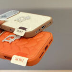 Dior Heart Quilted Leather Rhinestone Logo Luxury Electroplated Frame Phone Case - 图片 8
