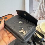 Louis Vuitton Embossed Monogram Card Holder Crossbody Strap Luxury Phone Case - 图片 6