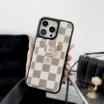 Designer Monogram Card Holder Phone Case with LV & GG Metal Buckle - 图片 16