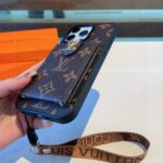 LV Classic Monogram Full Coverage Case - Top & Bottom Card Slots   Lanyard - 图片 4